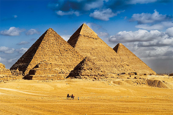 C++ OpenGL绘制金字塔(含贴图)